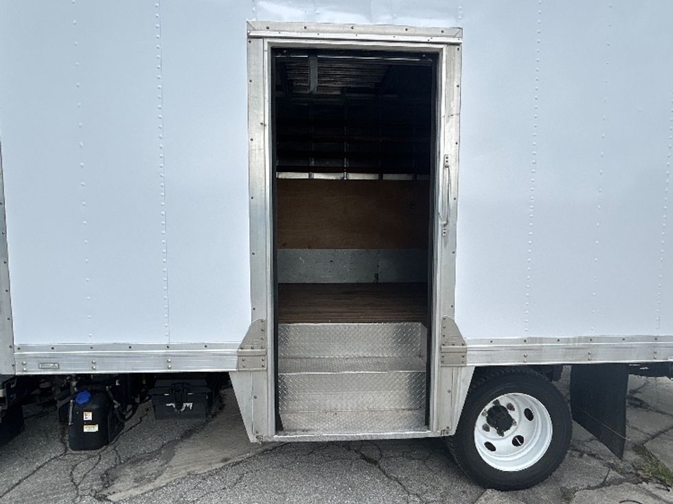 Medium Duty Box Truck-Light and Medium Duty Trucks-Isuzu-2022-NRR-Tampa-FL-123,468\n\t\tmiles-$ 41,000 - Image 25