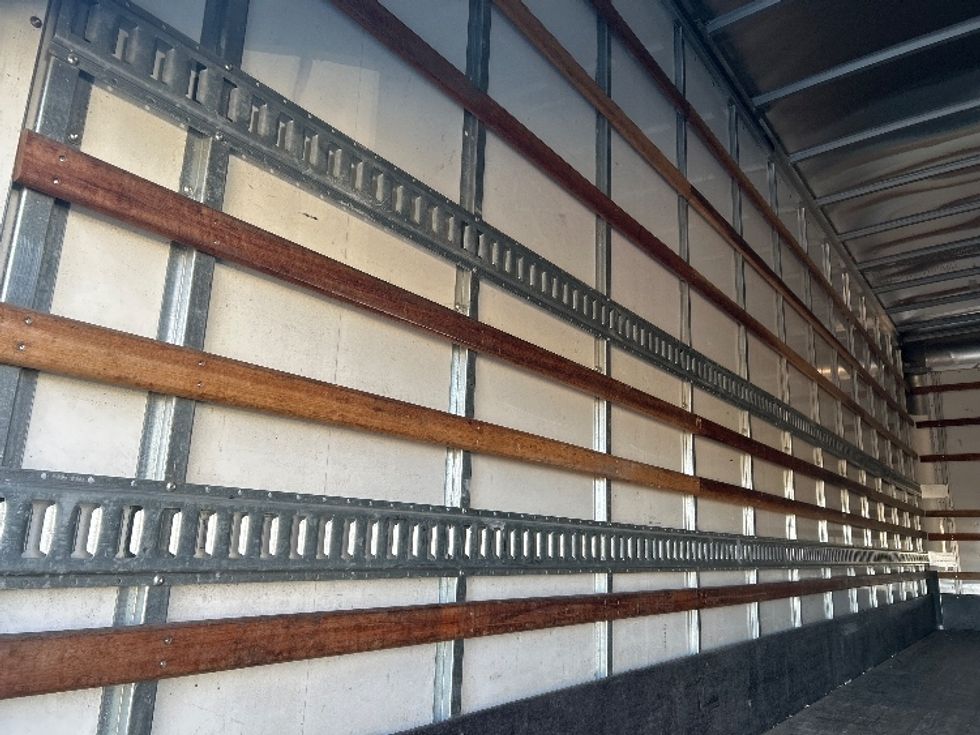 Medium Duty Box Truck-Light and Medium Duty Trucks-Isuzu-2023-FTR-Greensboro-NC-121,320\n\t\tmiles-$ 77,500 - Image 11