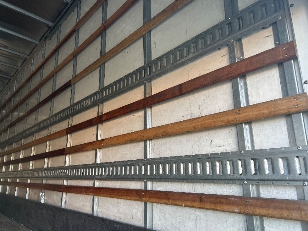 Medium Duty Box Truck-Light and Medium Duty Trucks-Isuzu-2023-FTR-Greensboro-NC-121,320\n\t\tmiles-$ 77,500 - Image 12