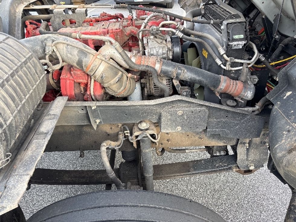 Medium Duty Box Truck-Light and Medium Duty Trucks-Isuzu-2023-FTR-Greensboro-NC-121,320\n\t\tmiles-$ 77,500 - Image 24