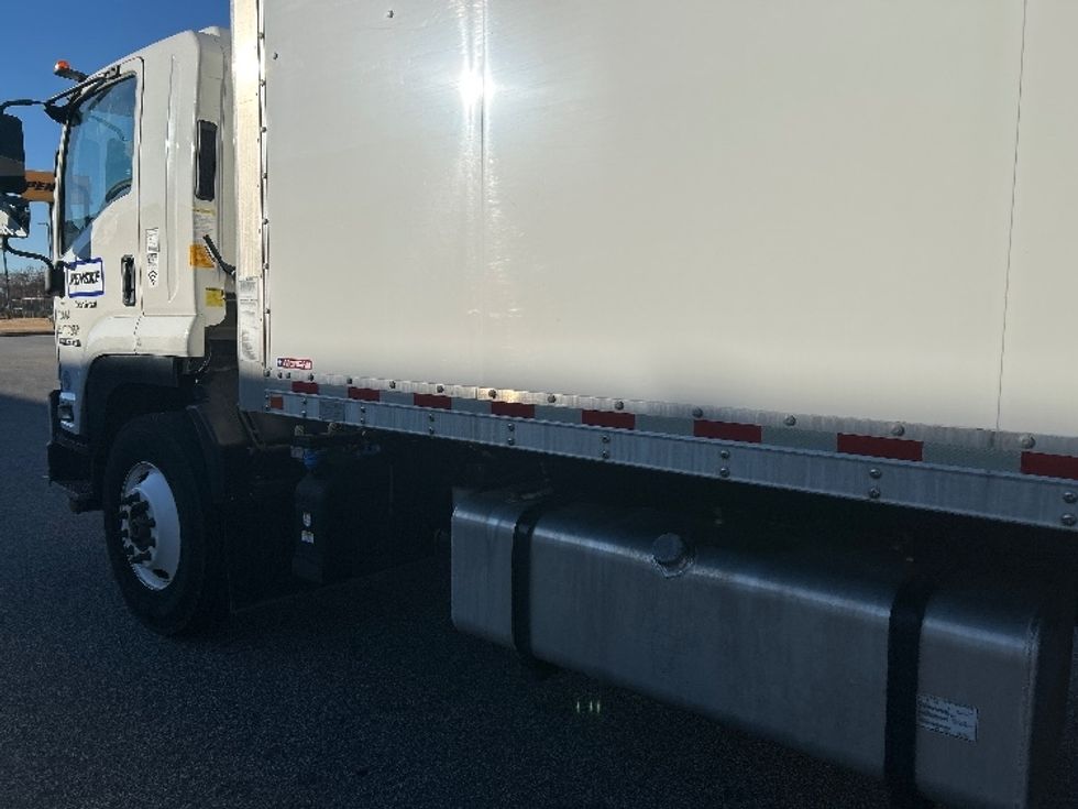 Medium Duty Box Truck-Light and Medium Duty Trucks-Isuzu-2023-FTR-Greensboro-NC-121,320\n\t\tmiles-$ 77,500 - Image 5