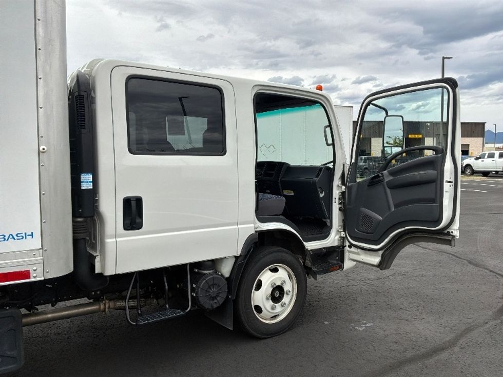Medium Duty Box Truck-Light and Medium Duty Trucks-Isuzu-2023-NQR-Colorado Springs-CO-23,112\n\t\tmiles-$ 69,750 - Image 20