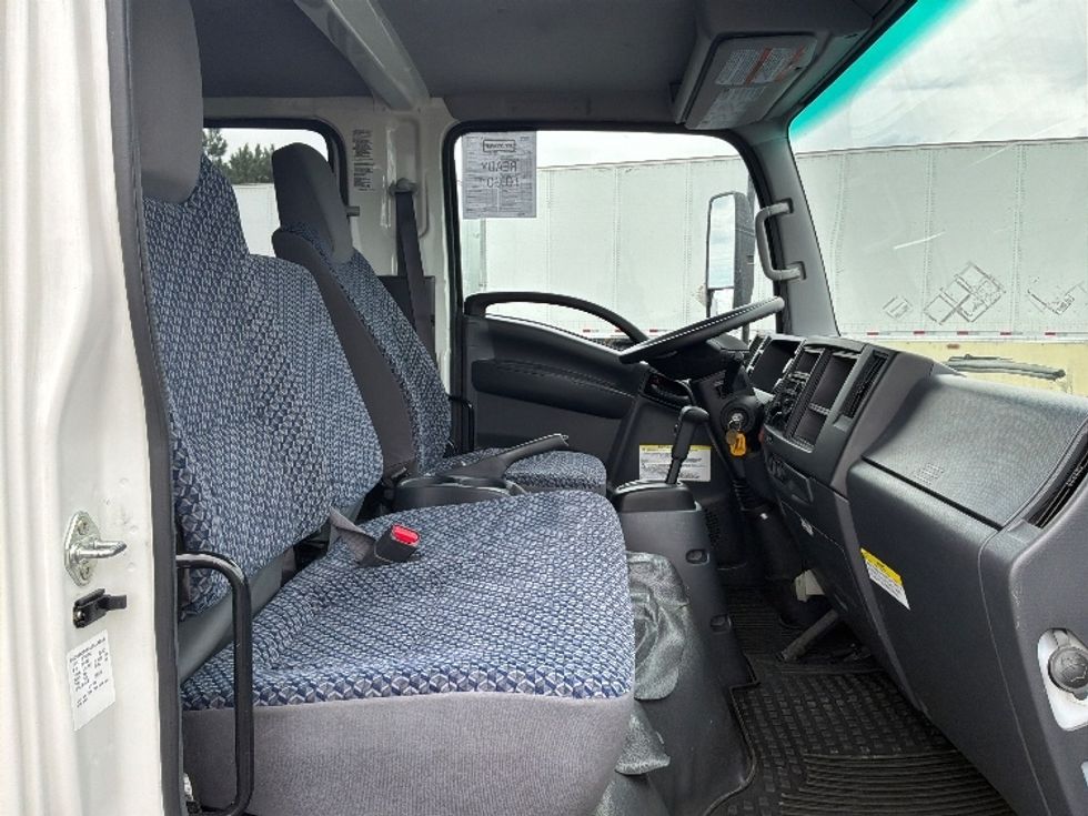 Medium Duty Box Truck-Light and Medium Duty Trucks-Isuzu-2023-NQR-Colorado Springs-CO-23,112\n\t\tmiles-$ 69,750 - Image 22