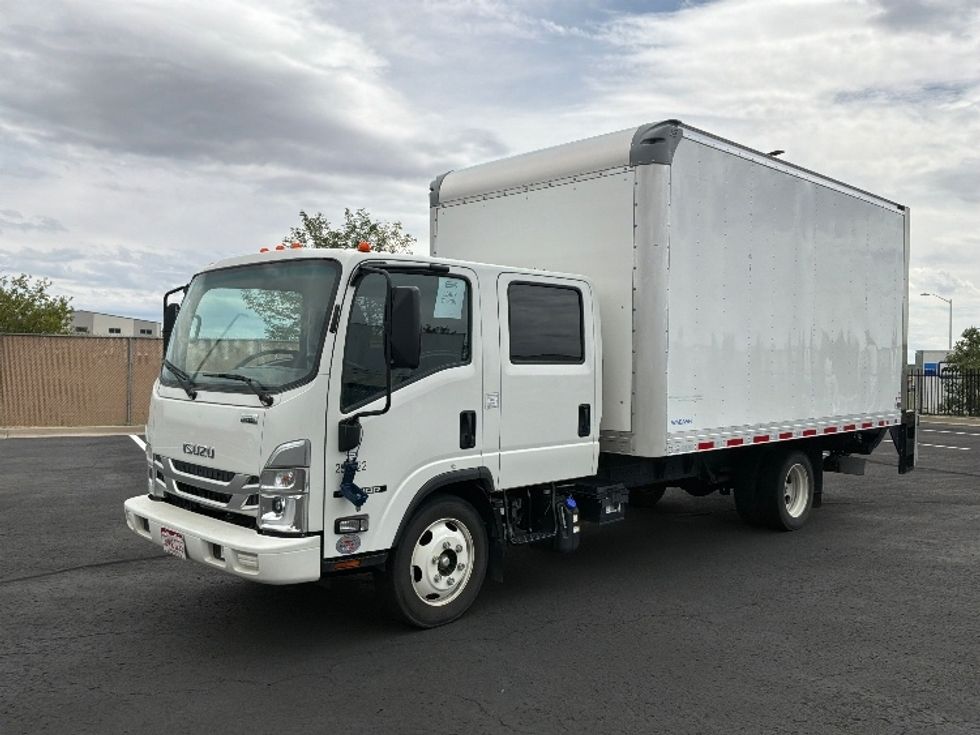 Medium Duty Box Truck-Light and Medium Duty Trucks-Isuzu-2023-NQR-Colorado Springs-CO-23,112\n\t\tmiles-$ 69,750 - Image 3