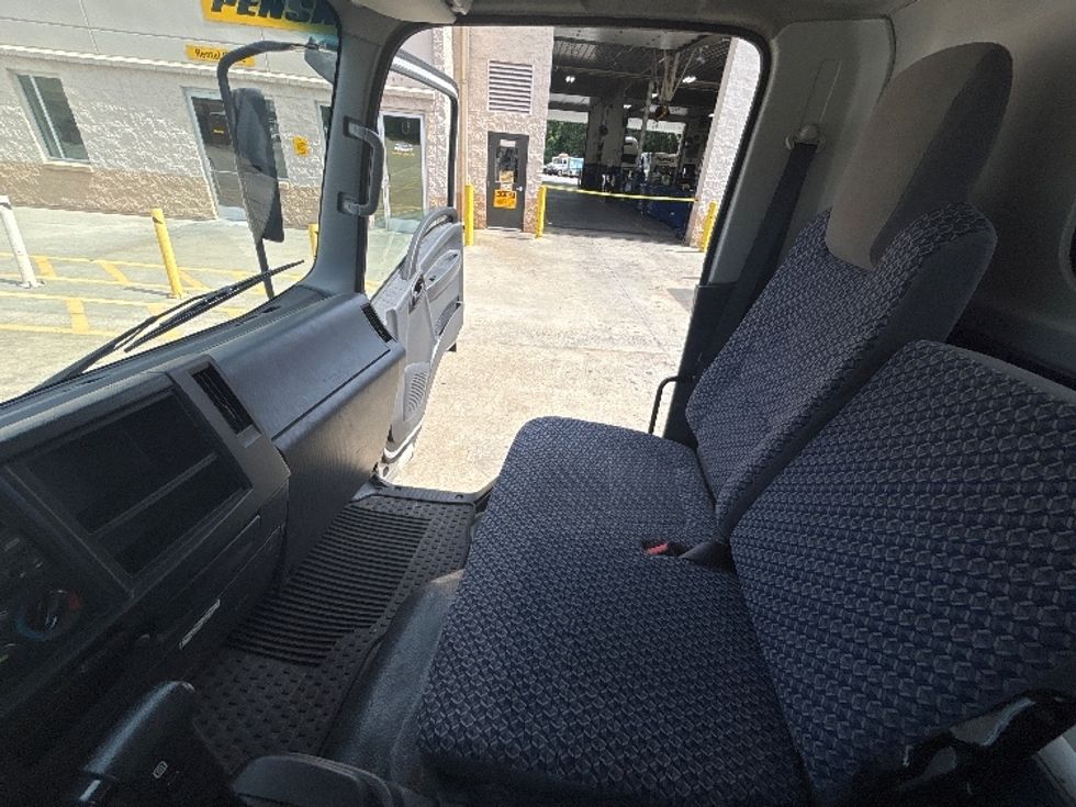 Medium Duty Box Truck-Light and Medium Duty Trucks-Isuzu-2023-NQR-Forest Park-GA-206,354\n\t\tmiles-$ 32,500 - Image 18