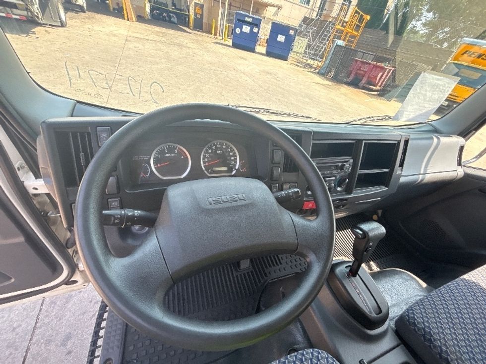 Medium Duty Box Truck-Light and Medium Duty Trucks-Isuzu-2023-NQR-Forest Park-GA-209,602\n\t\tmiles-$ 31,750 - Image 18