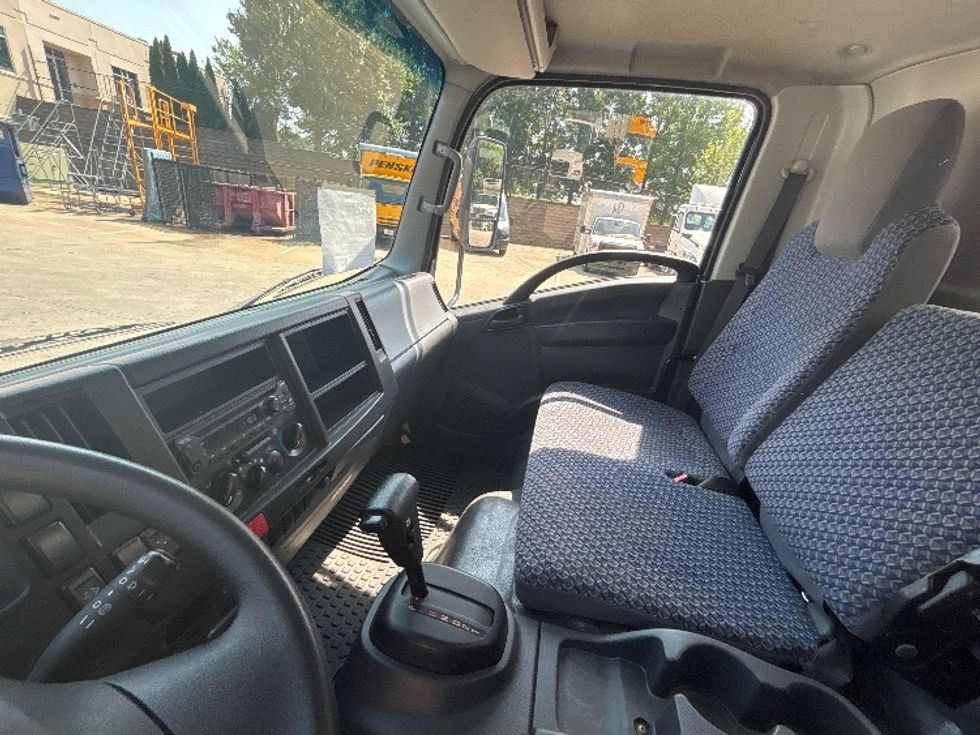 Medium Duty Box Truck-Light and Medium Duty Trucks-Isuzu-2023-NQR-Forest Park-GA-209,602\n\t\tmiles-$ 31,750 - Image 19