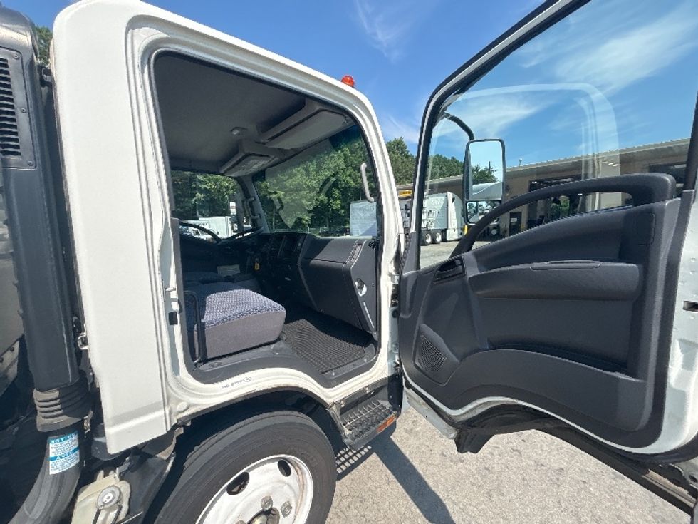 Medium Duty Box Truck-Light and Medium Duty Trucks-Isuzu-2023-NQR-Forest Park-GA-209,602\n\t\tmiles-$ 31,750 - Image 20