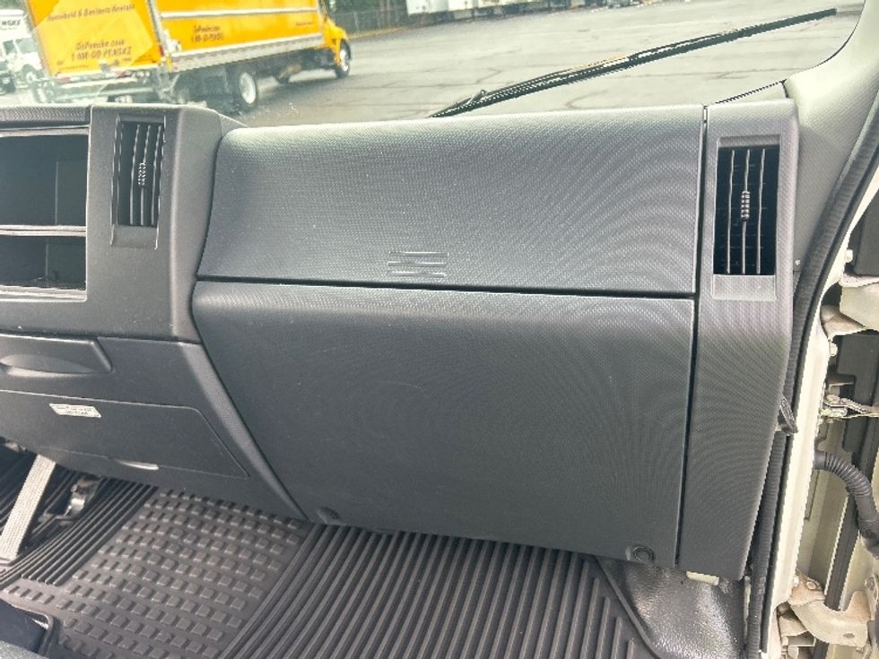 Medium Duty Box Truck-Light and Medium Duty Trucks-Isuzu-2023-NQR-Kennesaw-GA-95,346\n\t\tmiles-$ 59,500 - Image 21