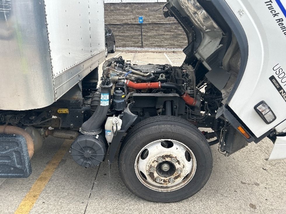 Medium Duty Box Truck-Light and Medium Duty Trucks-Isuzu-2023-NQR-Kennesaw-GA-95,346\n\t\tmiles-$ 59,500 - Image 23