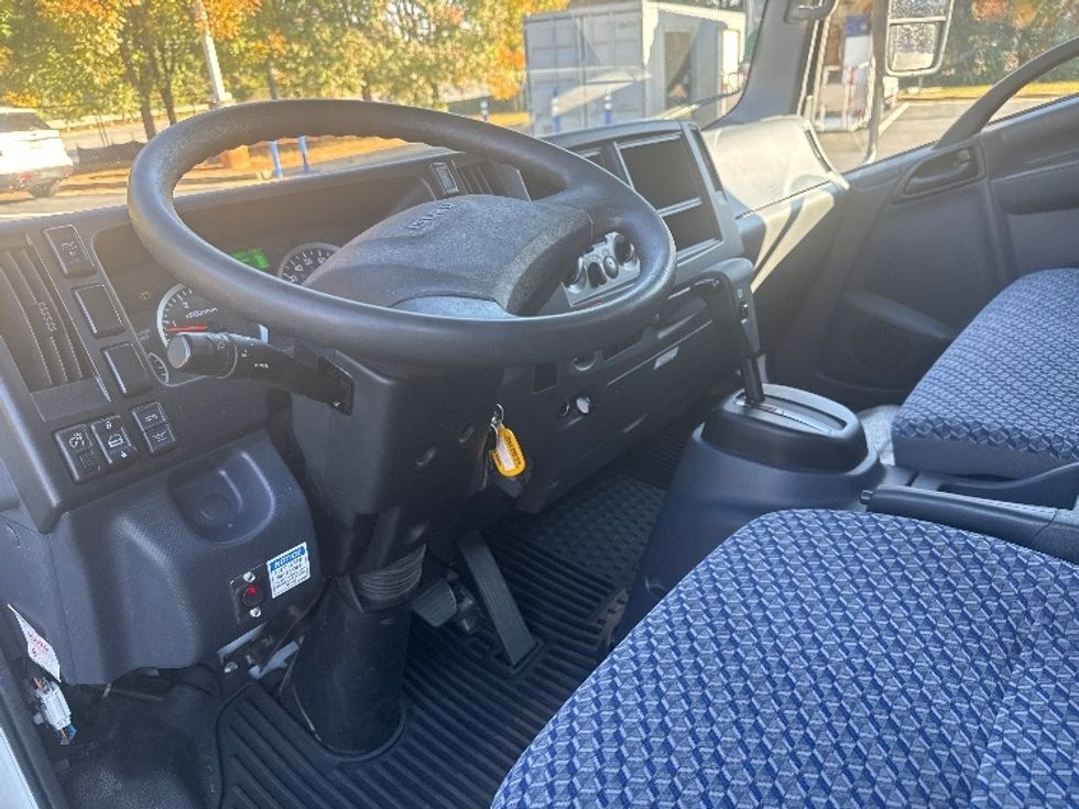 Medium Duty Box Truck-Light and Medium Duty Trucks-Isuzu-2023-NQR-Kennesaw-GA-98,190\n\t\tmiles-$ 59,000 - Image 17