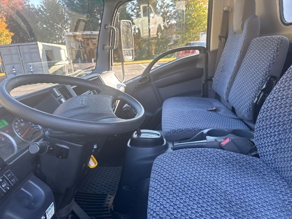 Medium Duty Box Truck-Light and Medium Duty Trucks-Isuzu-2023-NQR-Kennesaw-GA-98,190\n\t\tmiles-$ 59,000 - Image 19