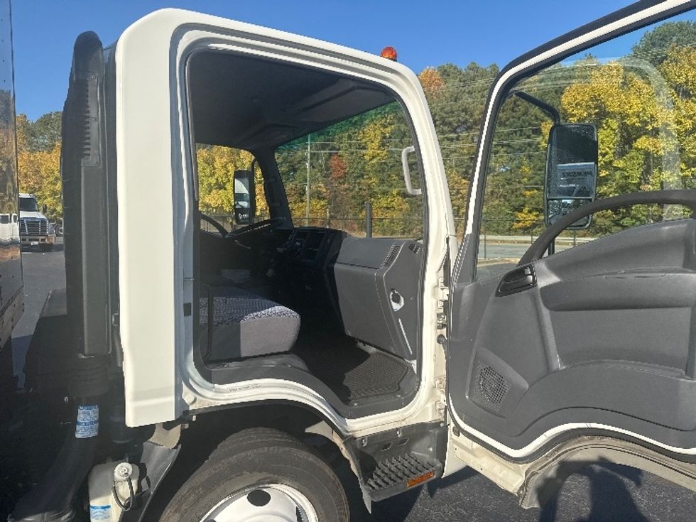 Medium Duty Box Truck-Light and Medium Duty Trucks-Isuzu-2023-NQR-Kennesaw-GA-98,190\n\t\tmiles-$ 59,000 - Image 20