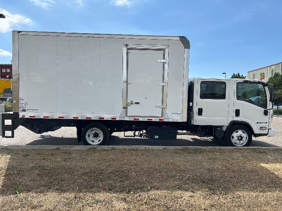 Medium Duty Box Truck-Light and Medium Duty Trucks-Isuzu-2023-NQR-Loveland-CO-36,570\n\t\tmiles-$ 68,000 - Image 15