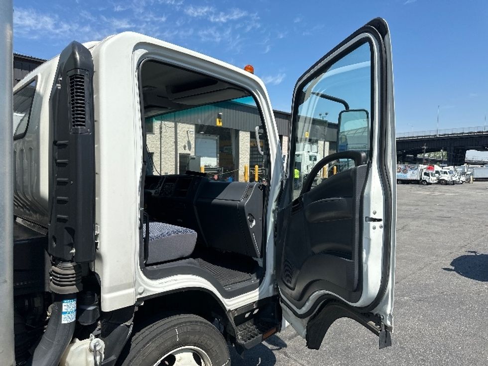Medium Duty Box Truck-Light and Medium Duty Trucks-Isuzu-2023-NQR-North Bergen-NJ-50,966\n\t\tmiles-$ 59,500 - Image 20