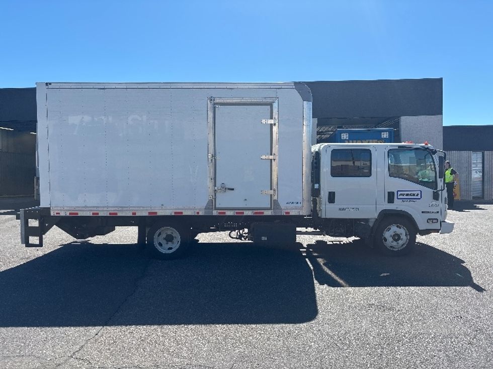 Medium Duty Box Truck-Light and Medium Duty Trucks-Isuzu-2023-NQR-Phoenix-AZ-25,724\n\t\tmiles-$ 71,500 - Image 15