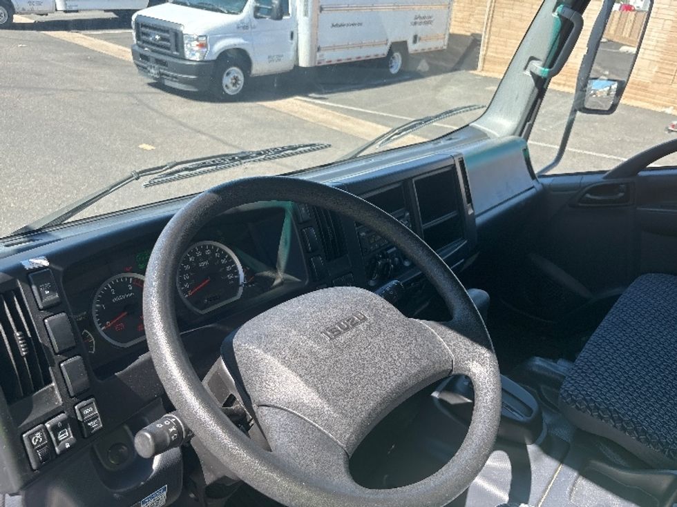 Medium Duty Box Truck-Light and Medium Duty Trucks-Isuzu-2023-NQR-Phoenix-AZ-25,724\n\t\tmiles-$ 71,500 - Image 17