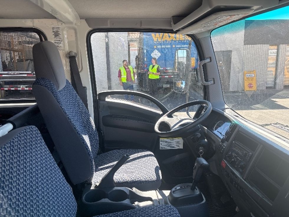 Medium Duty Box Truck-Light and Medium Duty Trucks-Isuzu-2023-NQR-Phoenix-AZ-25,724\n\t\tmiles-$ 71,500 - Image 22