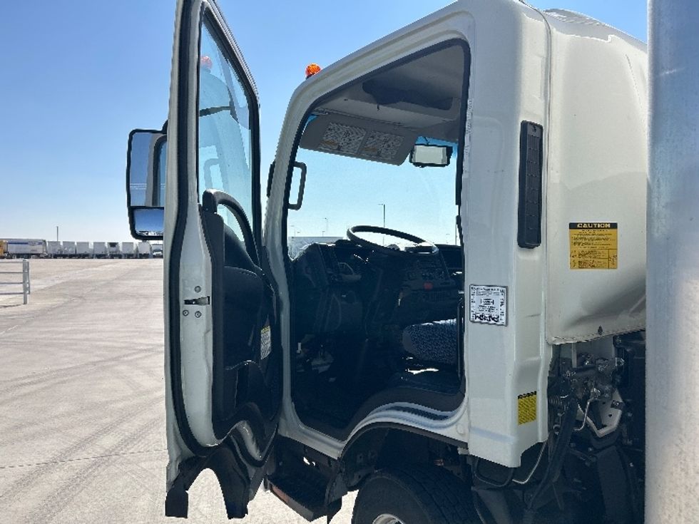 Medium Duty Box Truck-Light and Medium Duty Trucks-Isuzu-2023-NRR-Greeley-CO-28,551\n\t\tmiles-$ 66,500 - Image 16