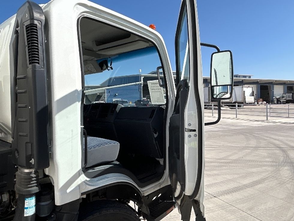 Medium Duty Box Truck-Light and Medium Duty Trucks-Isuzu-2023-NRR-Greeley-CO-28,551\n\t\tmiles-$ 66,500 - Image 20