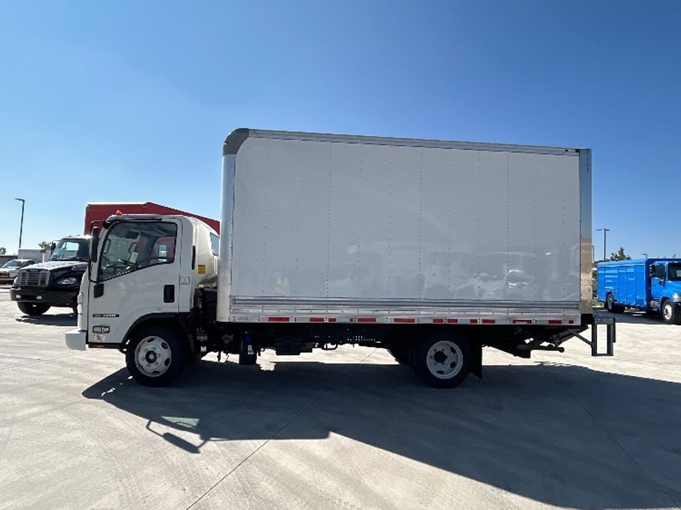 Medium Duty Box Truck-Light and Medium Duty Trucks-Isuzu-2023-NRR-Greeley-CO-28,551\n\t\tmiles-$ 66,500 - Image 4