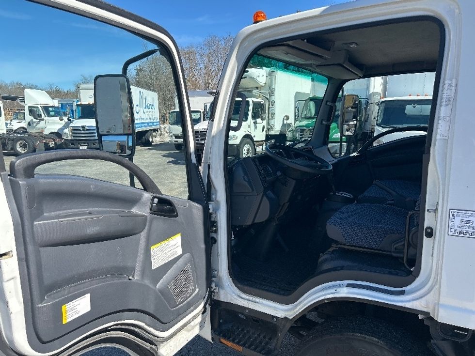 Medium Duty Box Truck-Light and Medium Duty Trucks-Isuzu-2023-NRR-New Bedford-MA-43,458\n\t\tmiles-$ 56,750 - Image 16