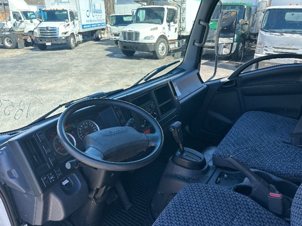 Medium Duty Box Truck-Light and Medium Duty Trucks-Isuzu-2023-NRR-New Bedford-MA-43,458\n\t\tmiles-$ 56,750 - Image 17