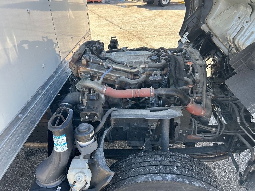 Medium Duty Box Truck-Light and Medium Duty Trucks-Isuzu-2023-NRR-New Bedford-MA-43,458\n\t\tmiles-$ 56,750 - Image 23