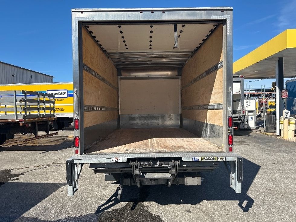 Medium Duty Box Truck-Light and Medium Duty Trucks-Isuzu-2023-NRR-New Bedford-MA-43,458\n\t\tmiles-$ 56,750 - Image 8