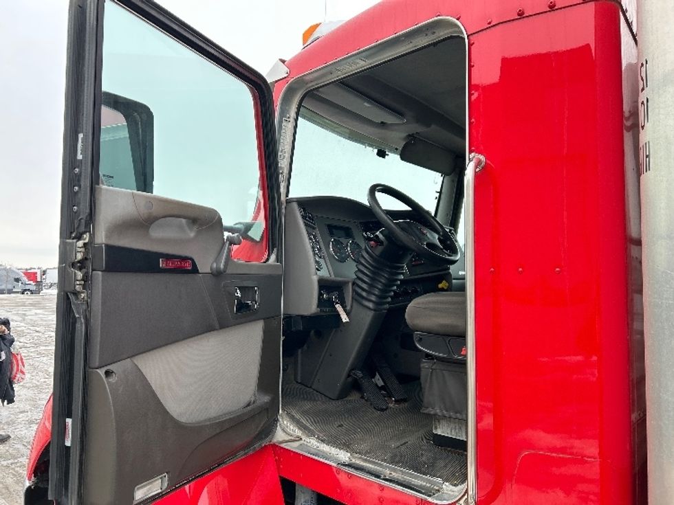 Medium Duty Box Truck-Light and Medium Duty Trucks-Kenworth-2016-T270-Sturtevant-WI-267,236\n\t\tmiles-$ 35,250 - Image 16