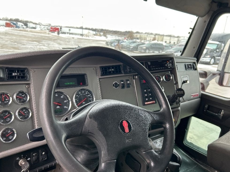 Medium Duty Box Truck-Light and Medium Duty Trucks-Kenworth-2016-T270-Sturtevant-WI-267,236\n\t\tmiles-$ 35,250 - Image 17