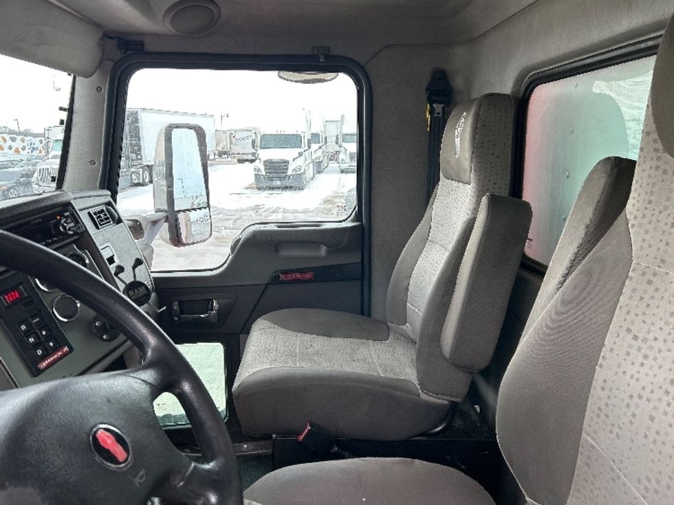 Medium Duty Box Truck-Light and Medium Duty Trucks-Kenworth-2016-T270-Sturtevant-WI-267,236\n\t\tmiles-$ 35,250 - Image 19