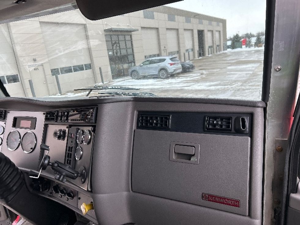 Medium Duty Box Truck-Light and Medium Duty Trucks-Kenworth-2016-T270-Sturtevant-WI-267,236\n\t\tmiles-$ 35,250 - Image 21