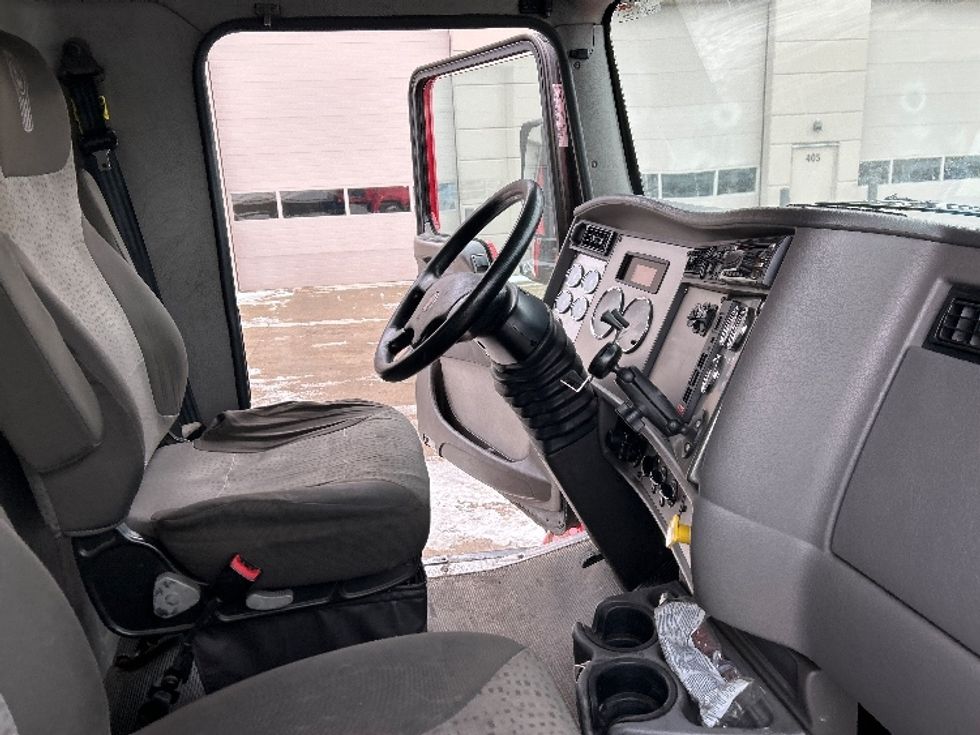 Medium Duty Box Truck-Light and Medium Duty Trucks-Kenworth-2016-T270-Sturtevant-WI-267,236\n\t\tmiles-$ 35,250 - Image 22