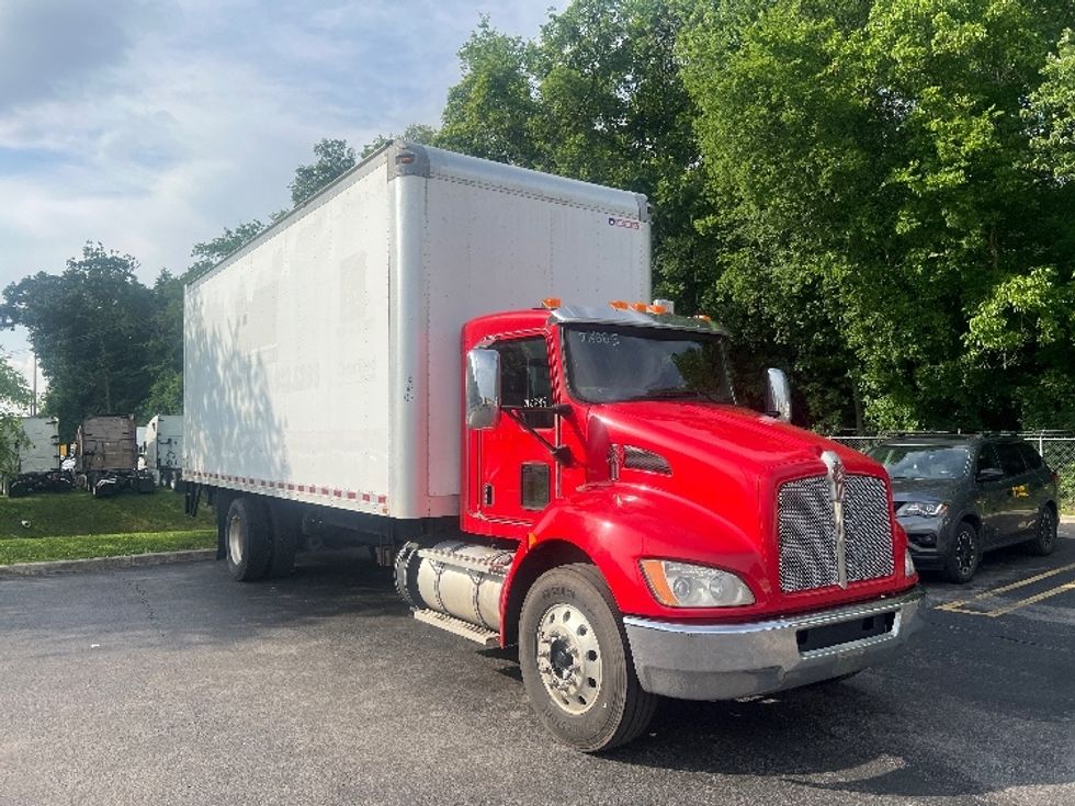 2016 Kenworth T370 Medium Duty Box Truck
