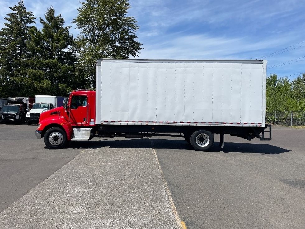 Medium Duty Box Truck-Light and Medium Duty Trucks-Kenworth-2017-T270-Wilsonville-OR-299,776\n\t\tmiles-$ 33,750 - Image 4
