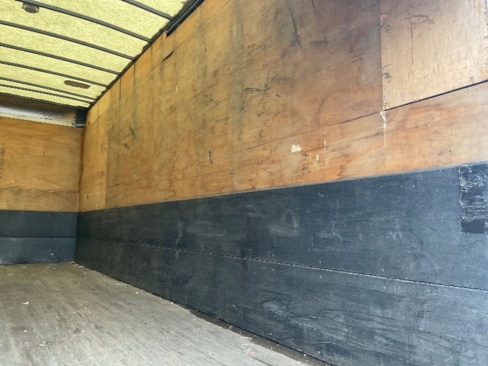 2017 Kenworth T370 Medium Duty Box Truck