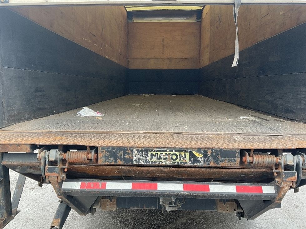 2017 Kenworth T370 Medium Duty Box Truck