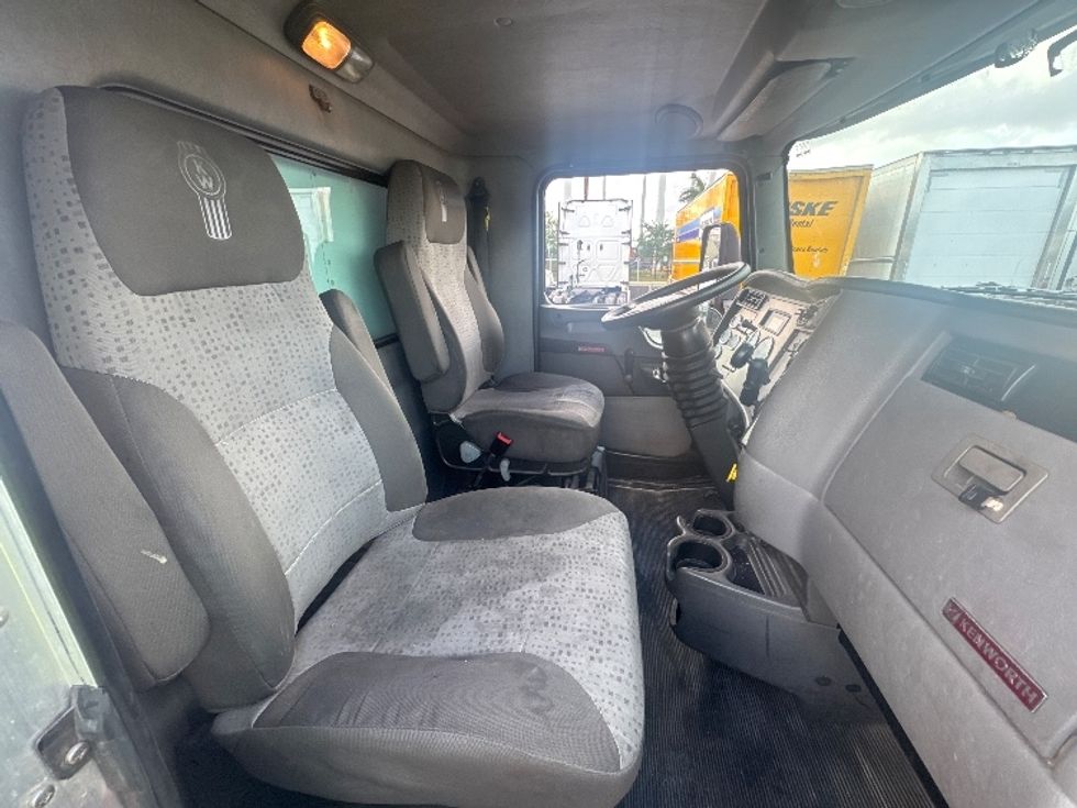 Medium Duty Box Truck-Light and Medium Duty Trucks-Kenworth-2017-T370-Miami-FL-265,337\n\t\tmiles-$ 37,750 - Image 22