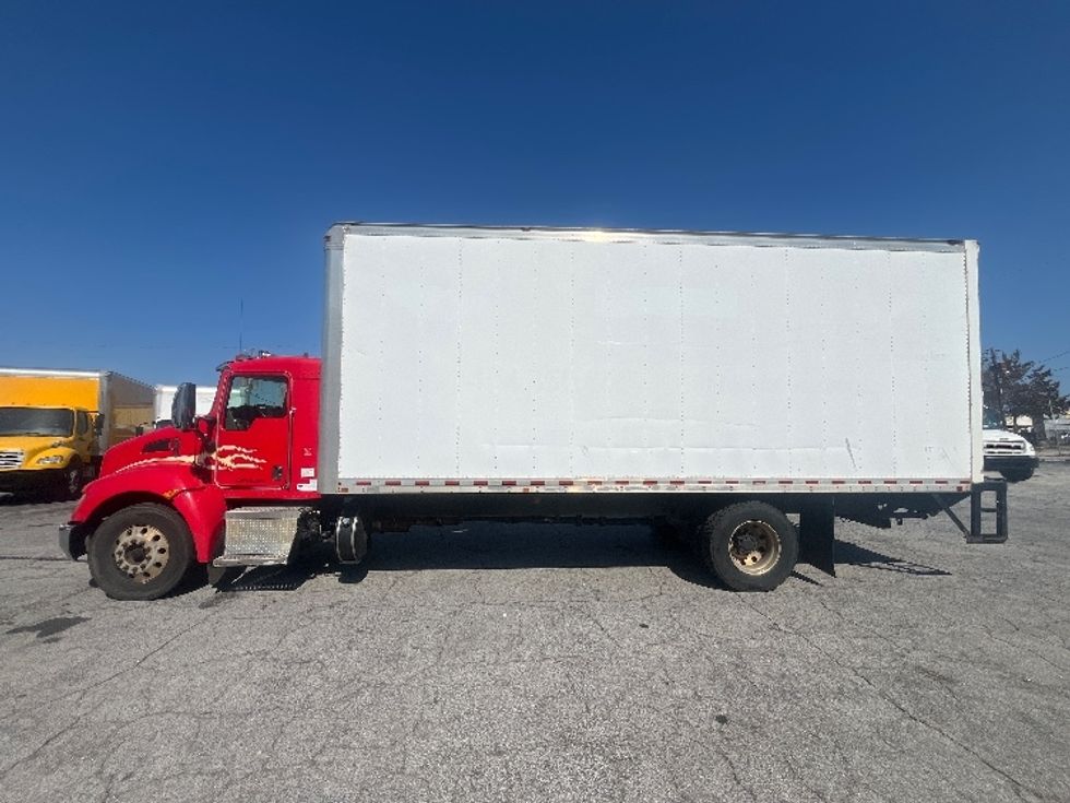 Medium Duty Box Truck-Light and Medium Duty Trucks-Kenworth-2018-T270-Forest Park-GA-224,259\n\t\tmiles-$ 18,000 - Image 4