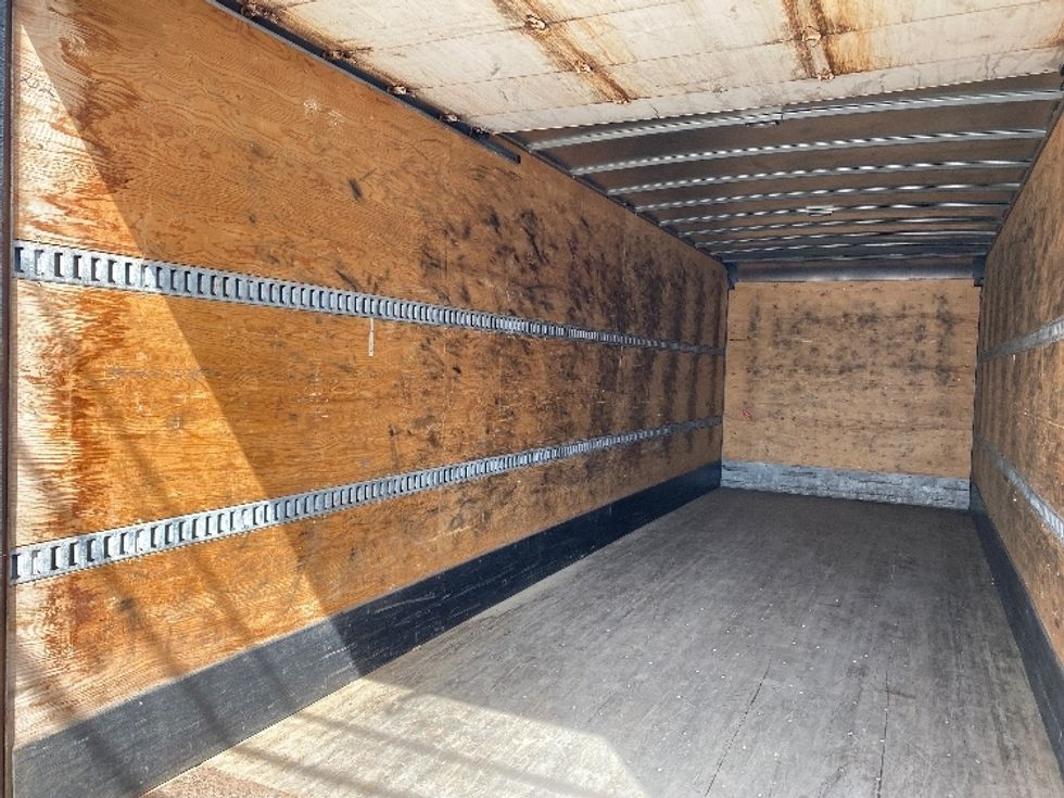 Medium Duty Box Truck-Light and Medium Duty Trucks-Kenworth-2018-T370-Coxsackie-NY-200,141\n\t\tmiles-$ 41,750 - Image 11