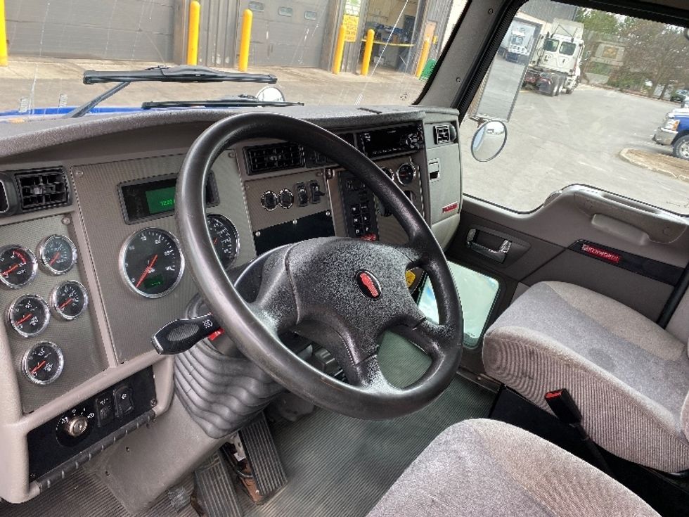 Medium Duty Box Truck-Light and Medium Duty Trucks-Kenworth-2018-T370-Coxsackie-NY-200,141\n\t\tmiles-$ 41,750 - Image 17