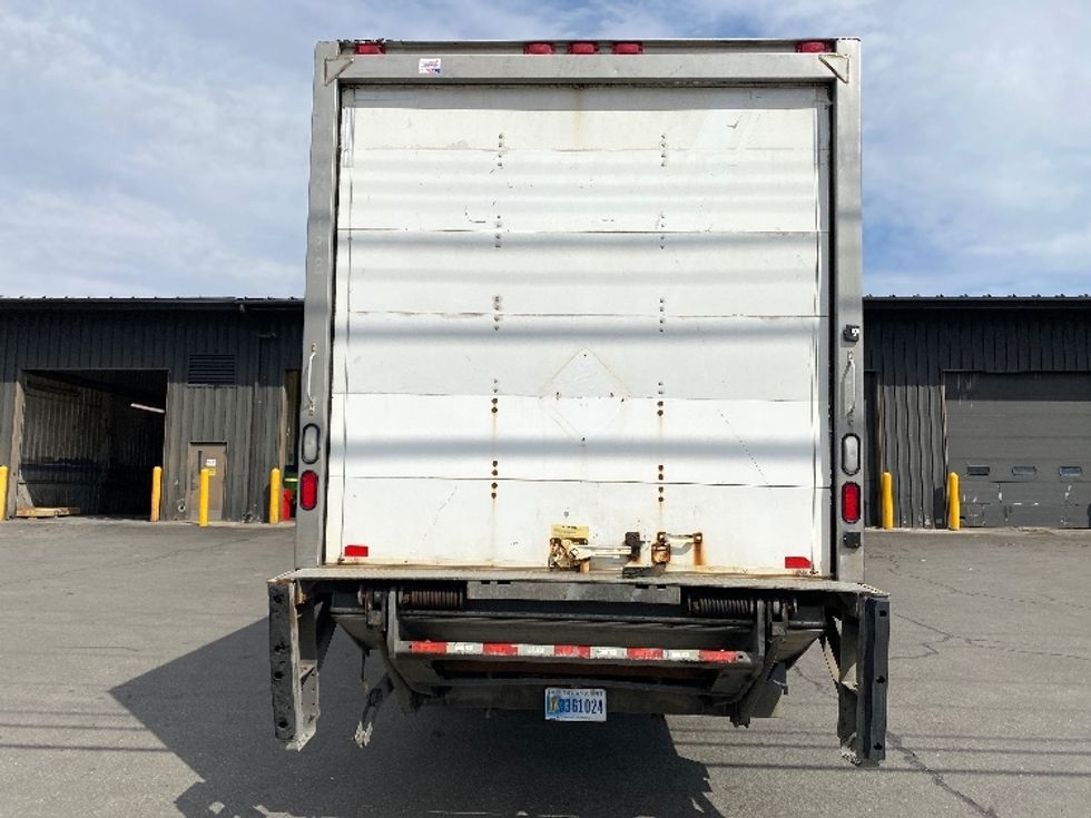 Medium Duty Box Truck-Light and Medium Duty Trucks-Kenworth-2018-T370-Coxsackie-NY-200,141\n\t\tmiles-$ 41,750 - Image 7