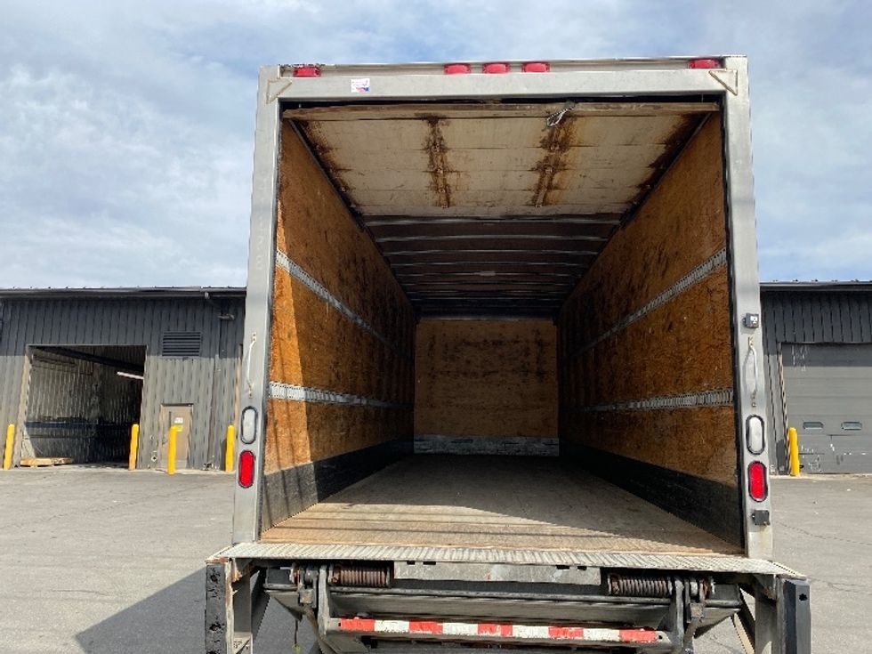 Medium Duty Box Truck-Light and Medium Duty Trucks-Kenworth-2018-T370-Coxsackie-NY-200,141\n\t\tmiles-$ 41,750 - Image 8