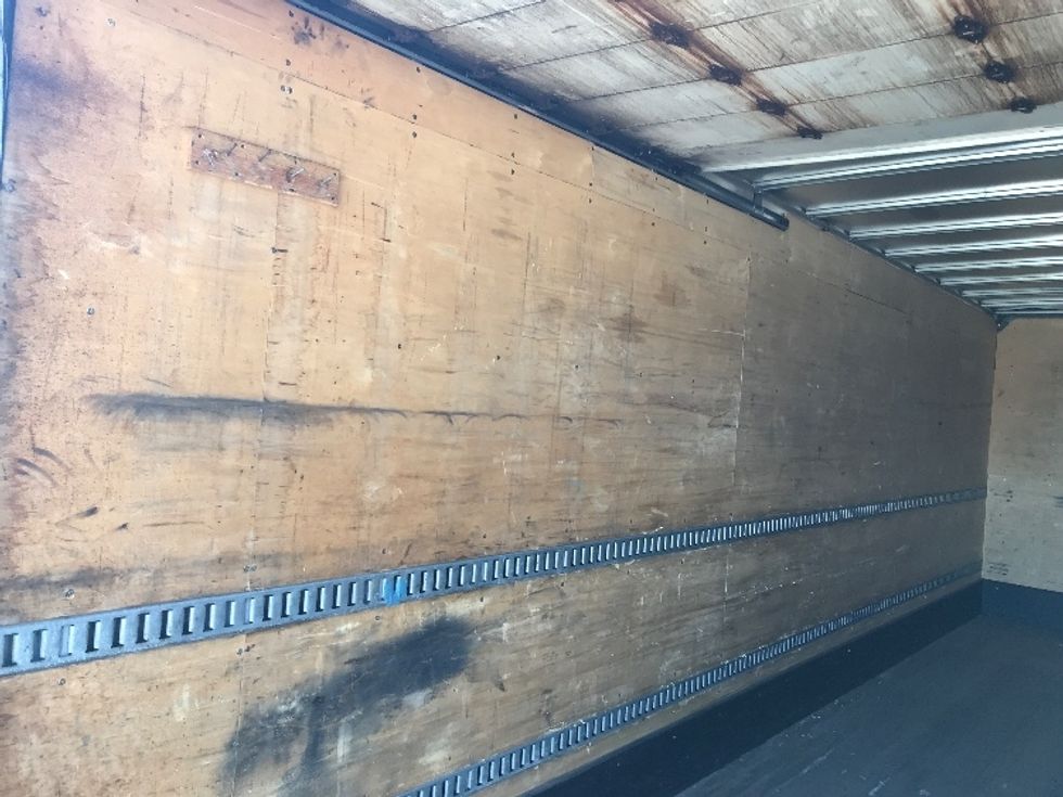 Medium Duty Box Truck-Light and Medium Duty Trucks-Kenworth-2018-T370-Windsor-WI-322,870\n\t\tmiles-$ 31,000 - Image 11