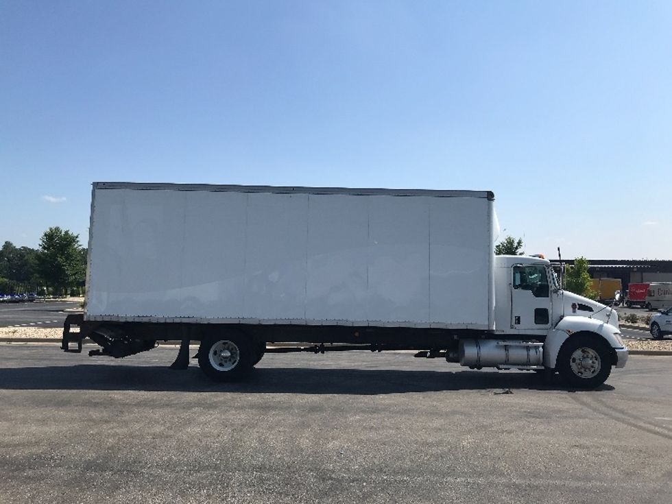 Medium Duty Box Truck-Light and Medium Duty Trucks-Kenworth-2018-T370-Windsor-WI-322,870\n\t\tmiles-$ 31,000 - Image 15