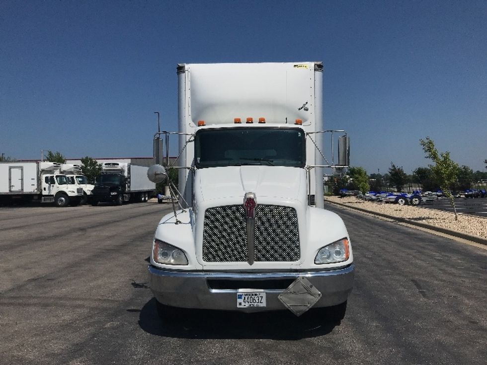 Medium Duty Box Truck-Light and Medium Duty Trucks-Kenworth-2018-T370-Windsor-WI-322,870\n\t\tmiles-$ 31,000 - Image 2