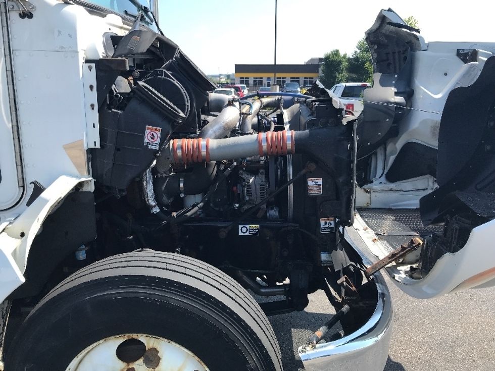 Medium Duty Box Truck-Light and Medium Duty Trucks-Kenworth-2018-T370-Windsor-WI-322,870\n\t\tmiles-$ 31,000 - Image 23