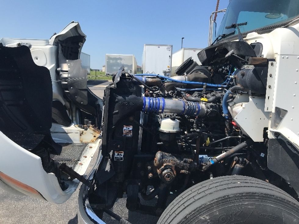 Medium Duty Box Truck-Light and Medium Duty Trucks-Kenworth-2018-T370-Windsor-WI-322,870\n\t\tmiles-$ 31,000 - Image 24