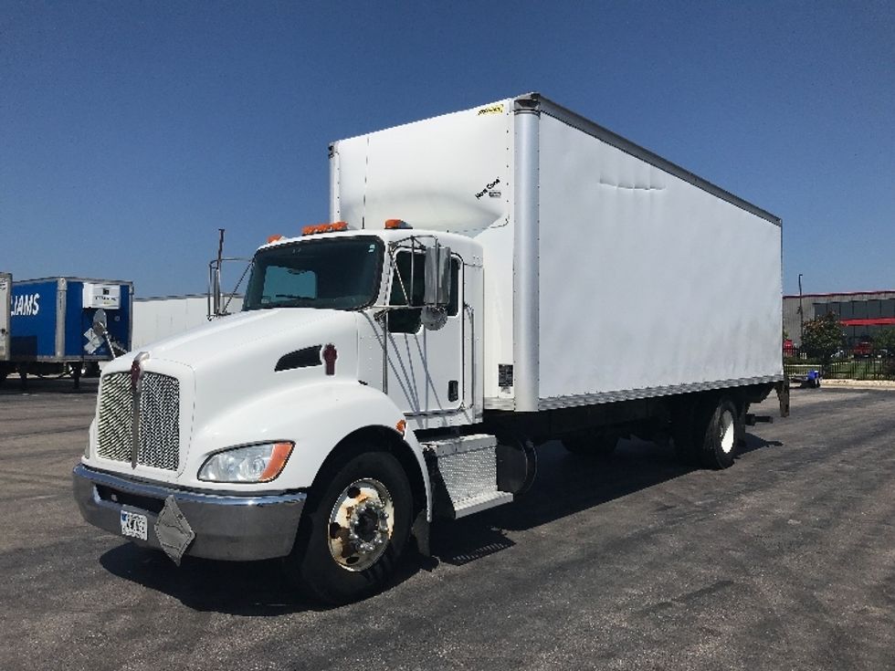 Medium Duty Box Truck-Light and Medium Duty Trucks-Kenworth-2018-T370-Windsor-WI-322,870\n\t\tmiles-$ 31,000 - Image 3